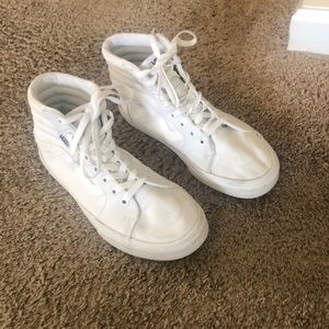 Practically brand new and worn twice SOLD❌❌